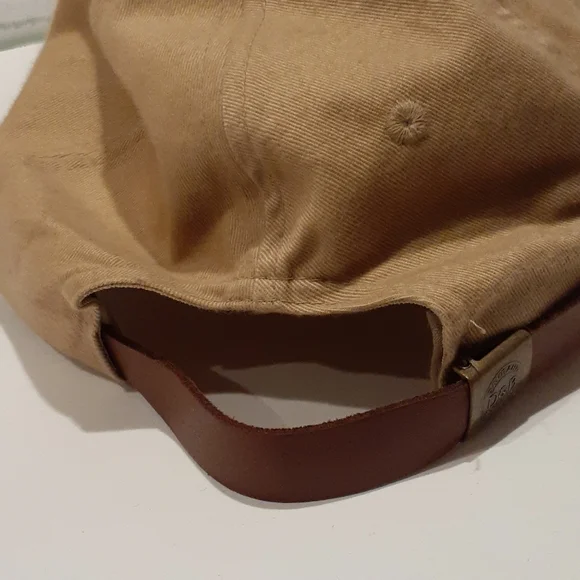 OFFICIAL DAVE & BUSTER'S GOLF HAT - Picture 3 of 6